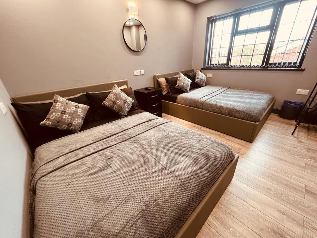 Urban Escape *4 Bedroom House* With Free Parking Бірмінгем Екстер'єр фото